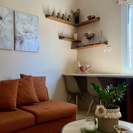 Evita Studios Apartment
