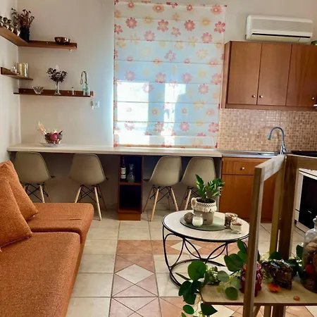Evita Studios Apartment *