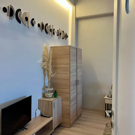 Evita Studios Apartment *